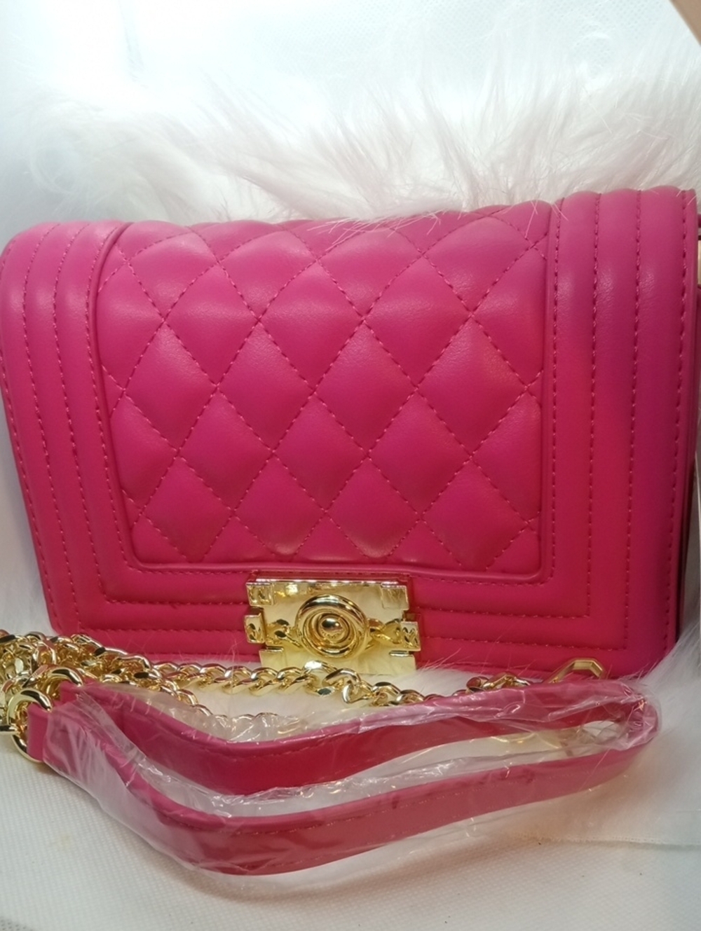 HOT PINK QUITED SMALL SHOULDER BAG
